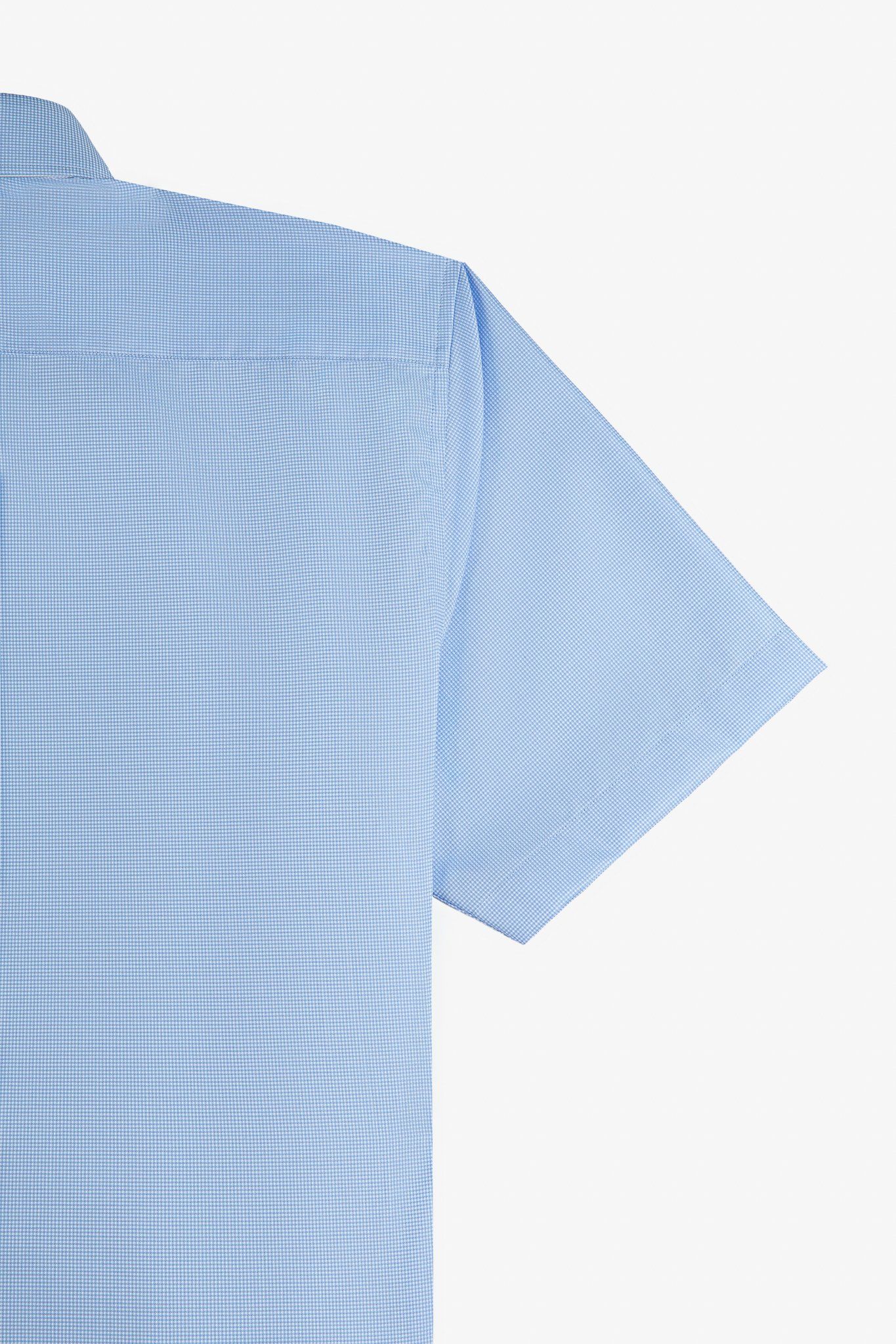 Xanh da trời nhạt