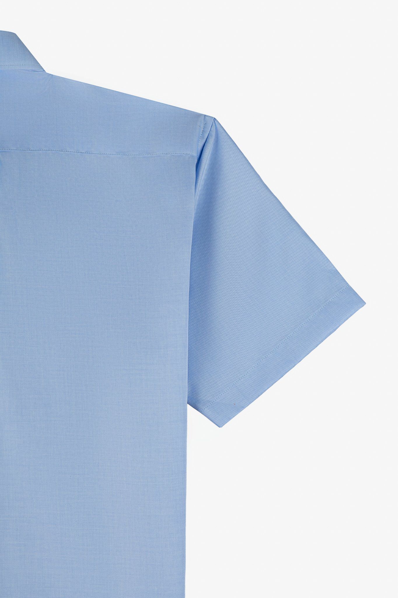 Xanh da trời nhạt