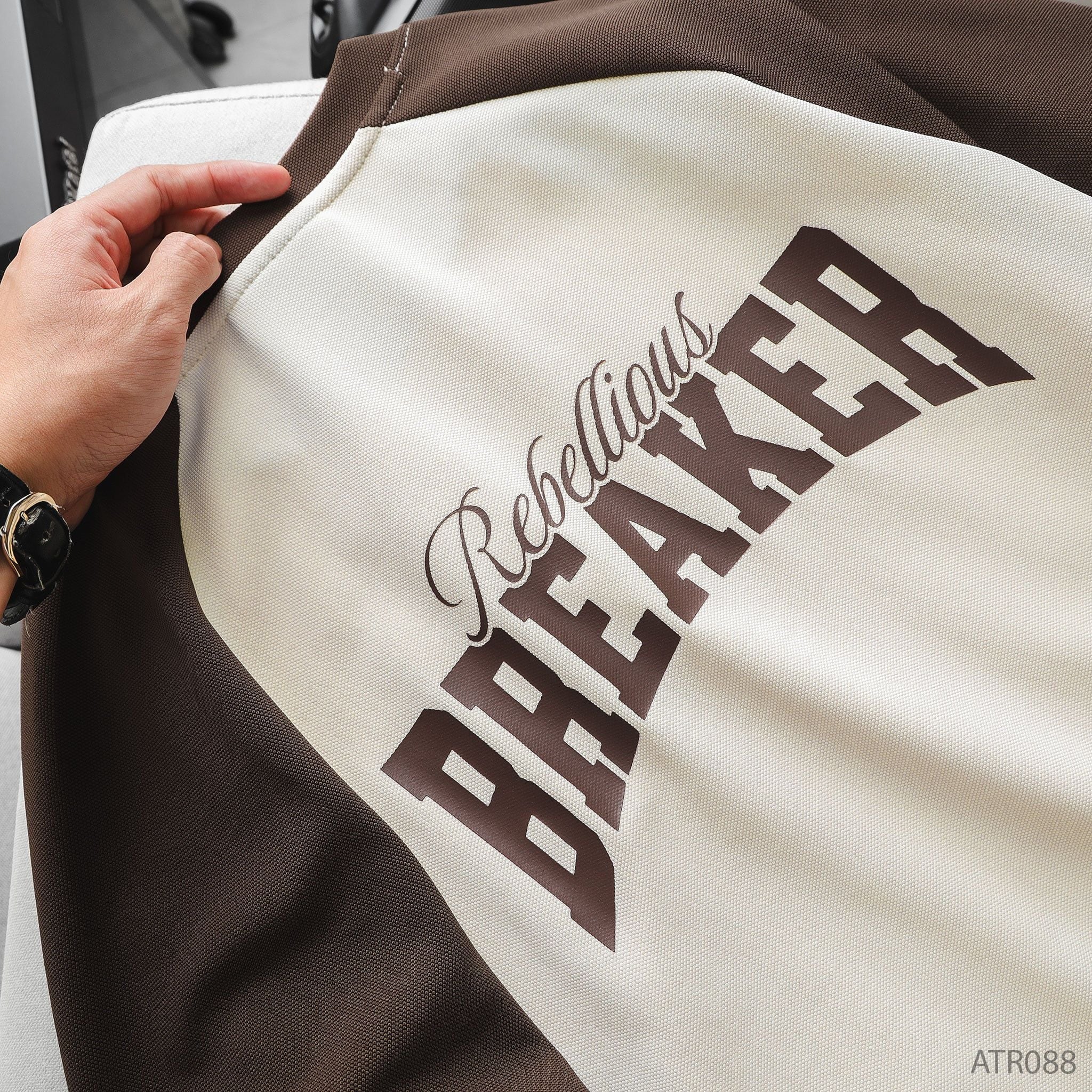  Áo thun Overfit raglan Breaker - 088 