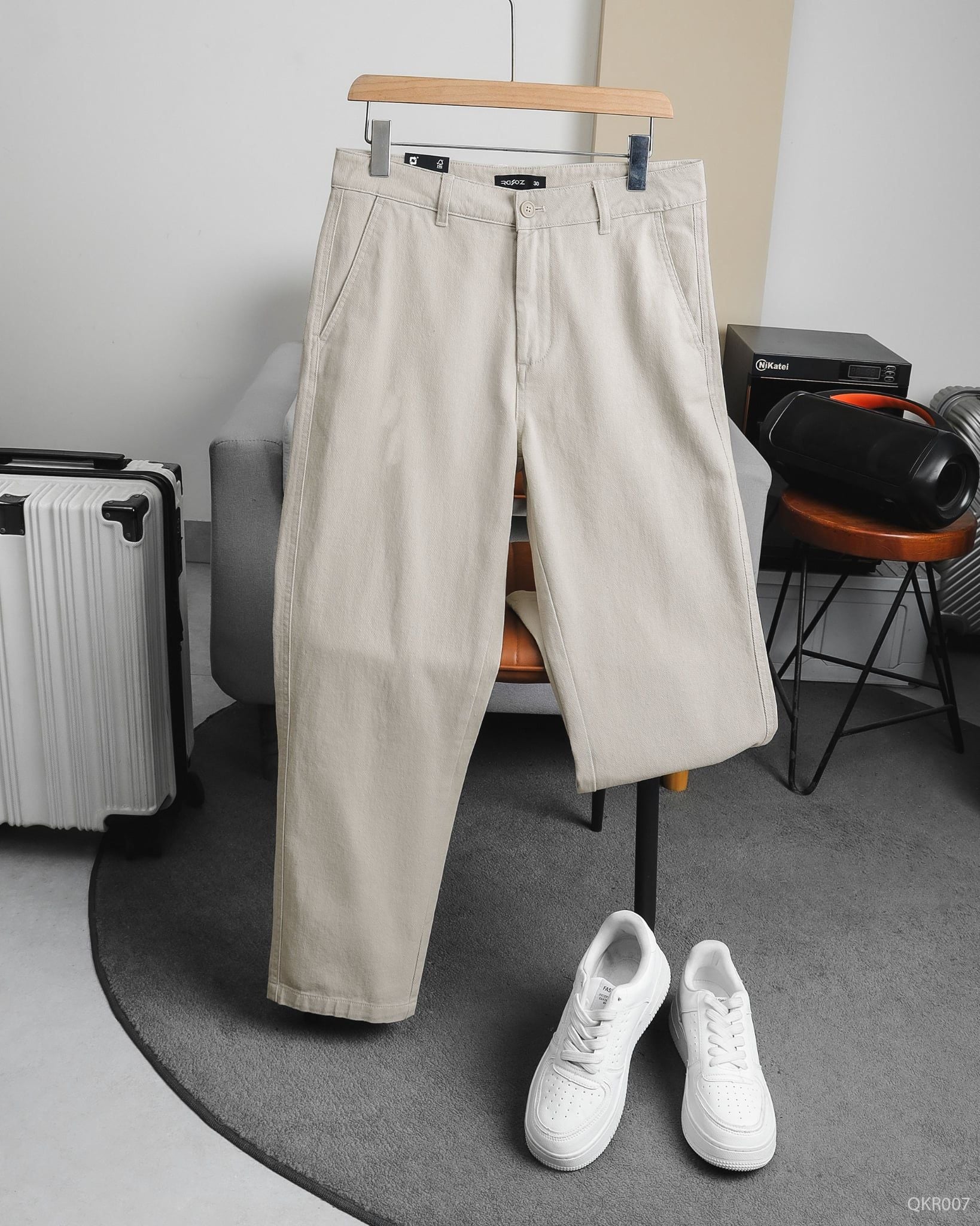  Quần kaki Straight Essential pants - 007 