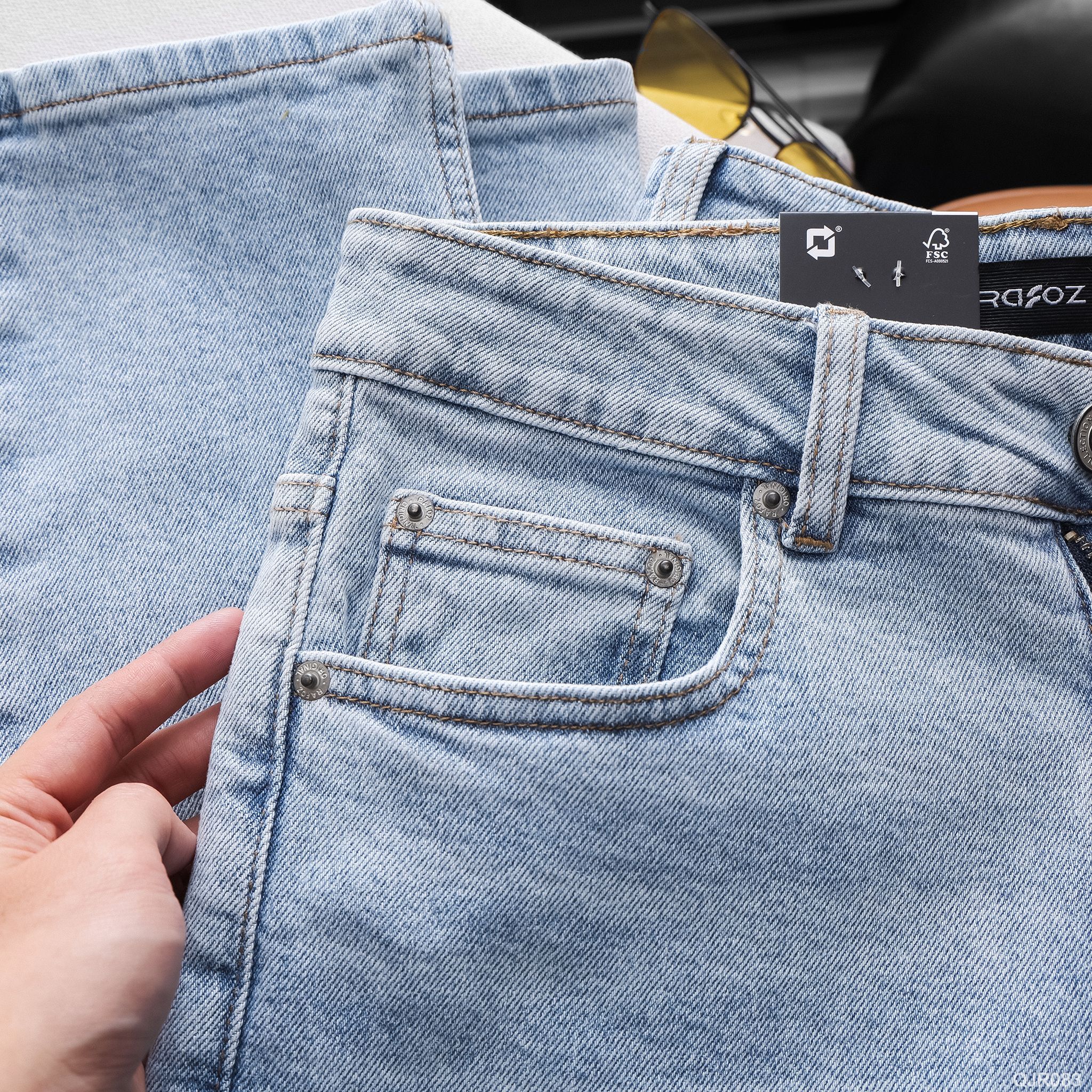  Quần jean Light wash jeans - 083 