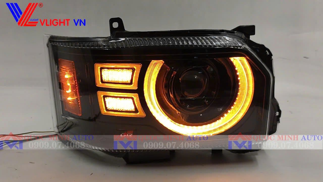  Đèn pha cho Toyota Hiace 2014 mẫu Range Rover (1 bộ 2 cái gắn cho 1 xe) 