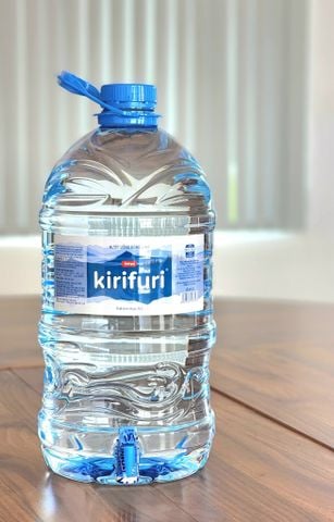  Chai 1L, 5L (Tại Ministop )/ 1L, 5L ボトル（Mini Stop で） 