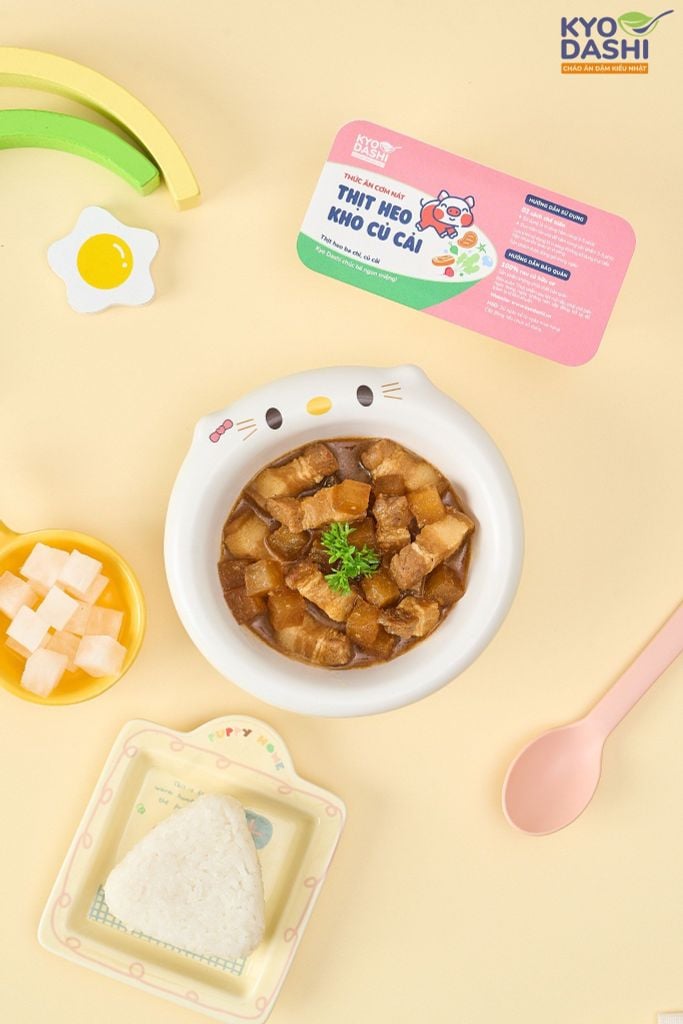  Thịt heo kho củ cải 