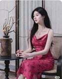  Đầm lụa URBAN OUTFITTER dáng dài 