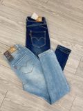  Jeans levis skinny ( chưa tìm ra). 