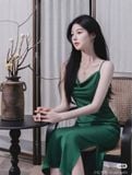  Đầm lụa URBAN OUTFITTER dáng dài 