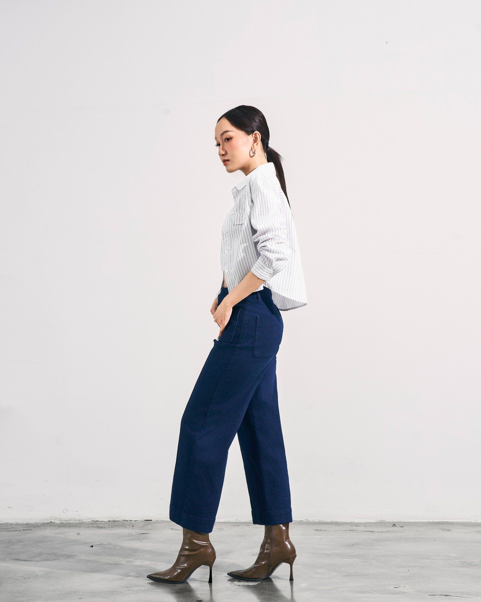 Quần Jeans Túi Hộp Ống Suông 11111940