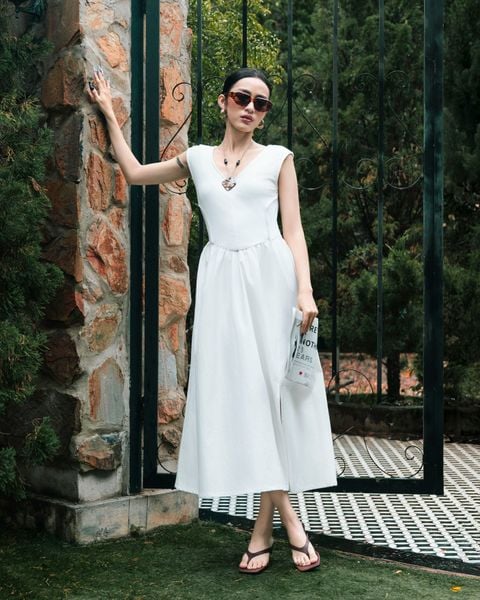 đầm thun kiểu phối dù màu trắng