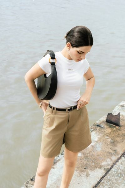 Quần short kaki màu Nâu