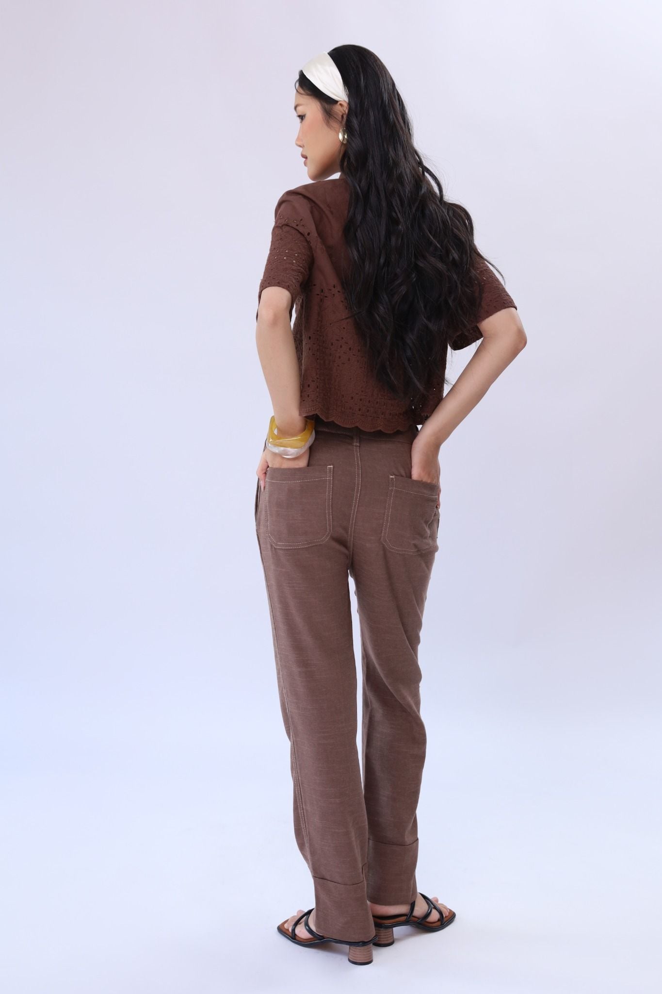 Quần Linen Ống Ôm 19011984