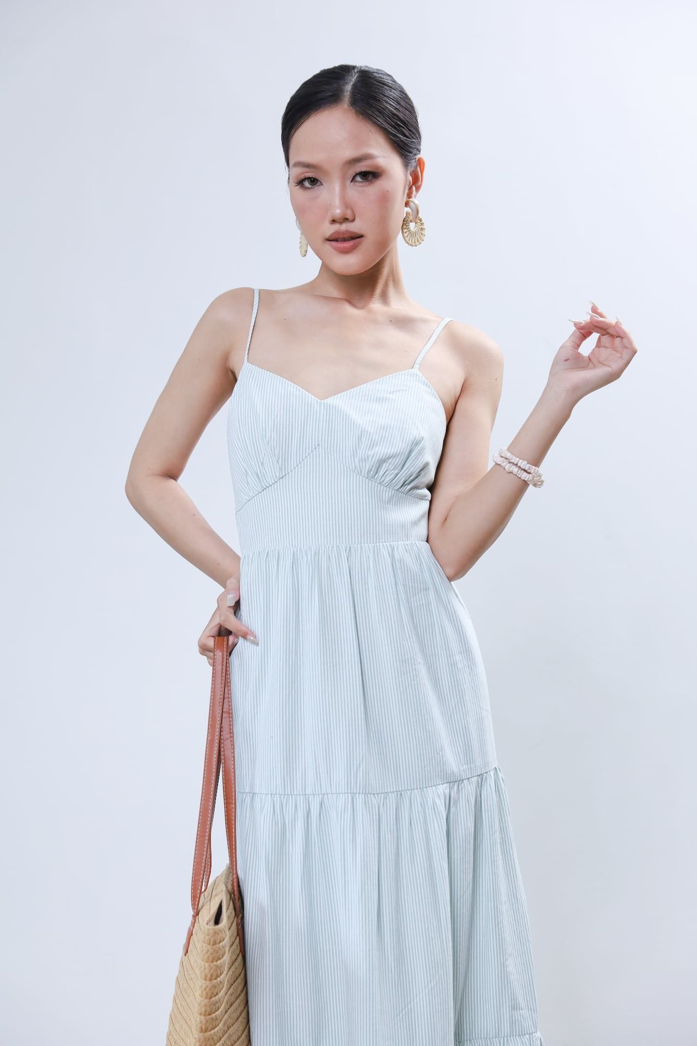 Đầm kiểu dây 11012389