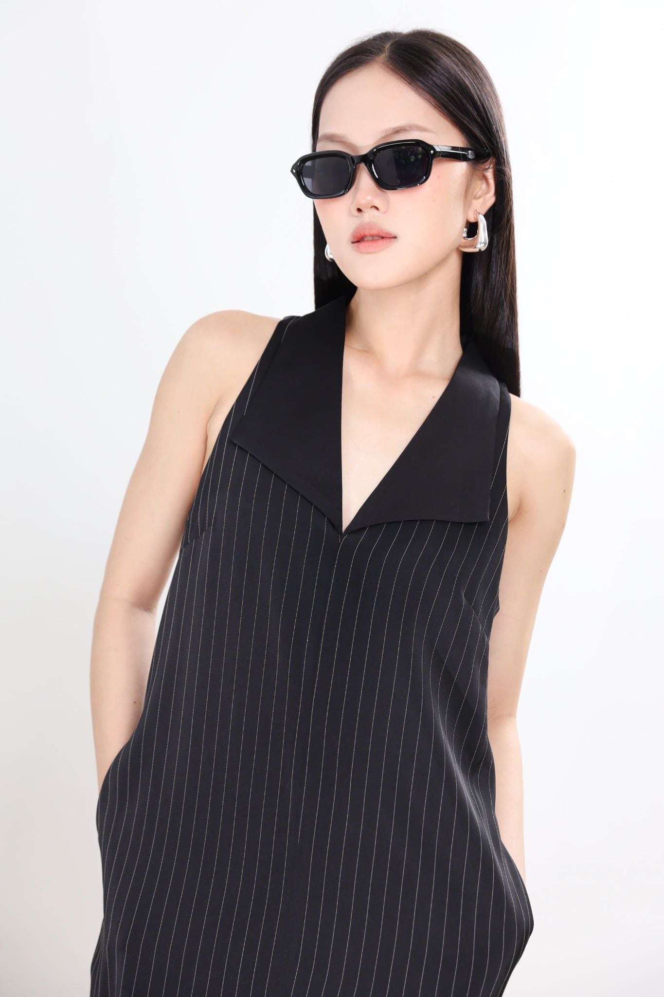 Đầm Suông Cổ Vest Basic J-P Fashion 11012297
