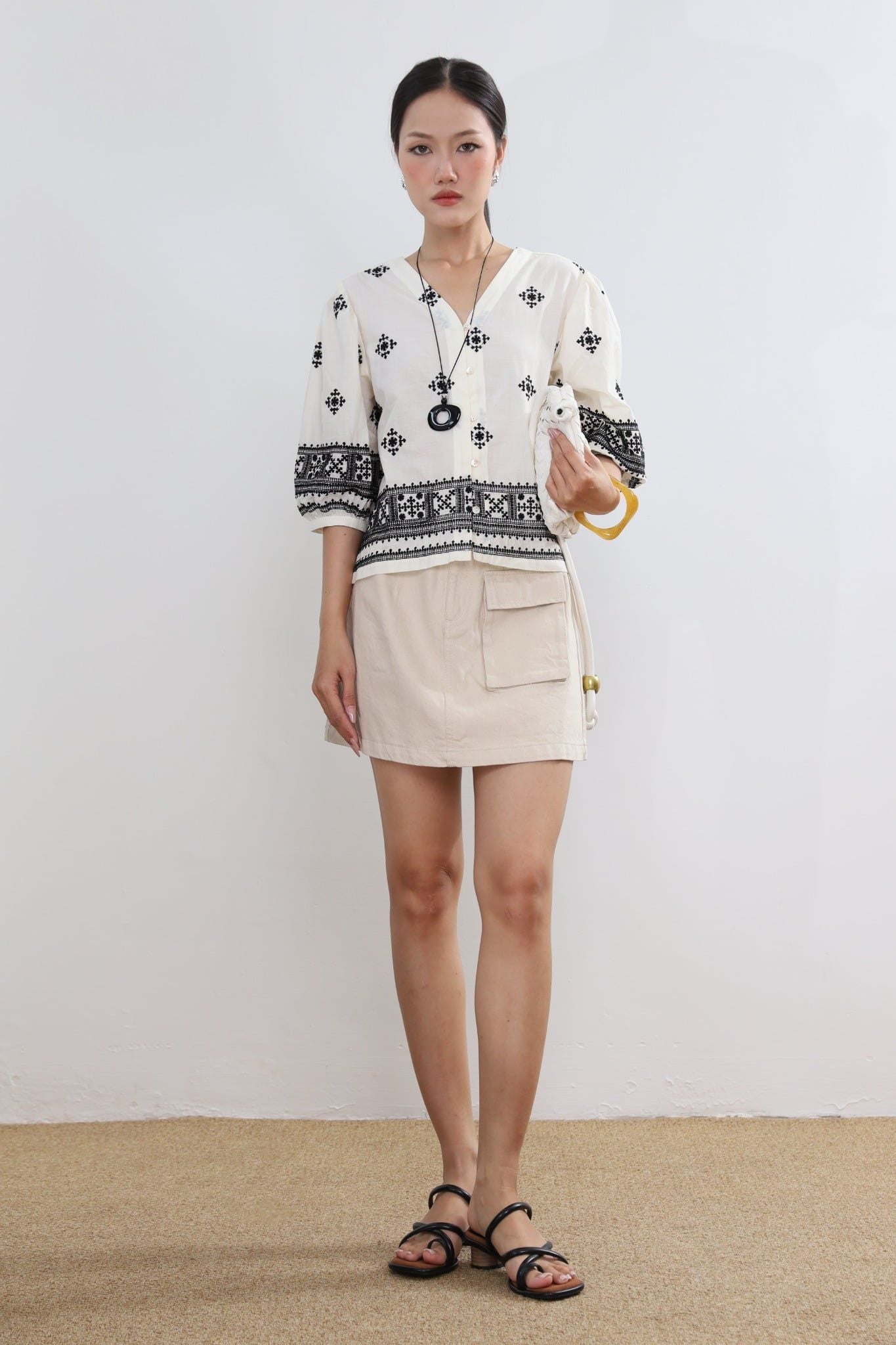 Áo Sơ Mi Linen Tay Lở Cổ V 10612300