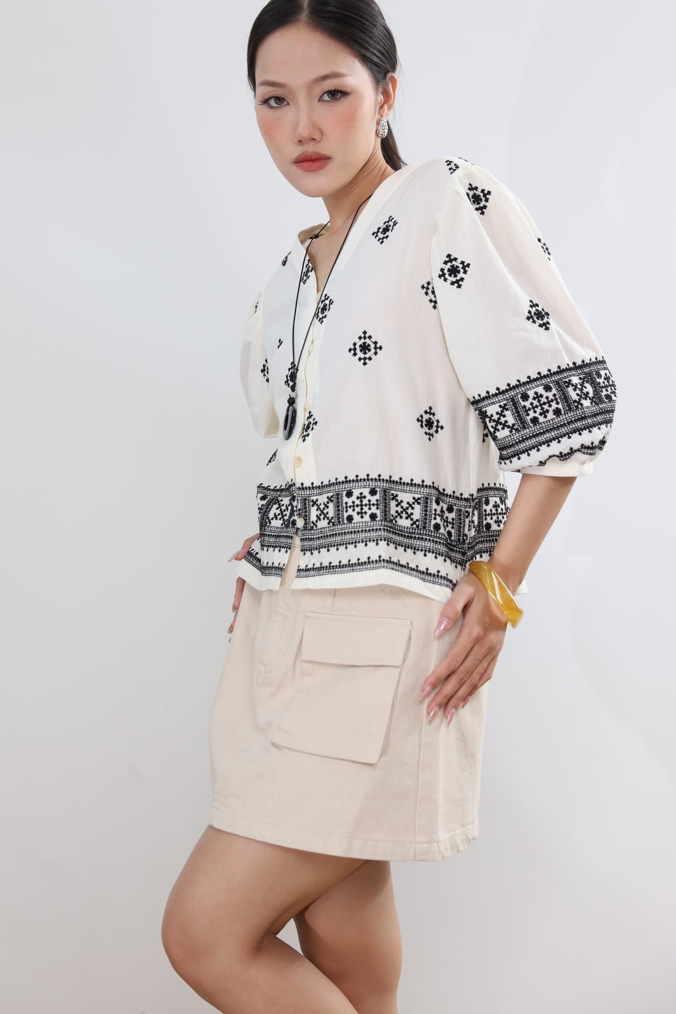 Váy kiểu ngắn 17012291