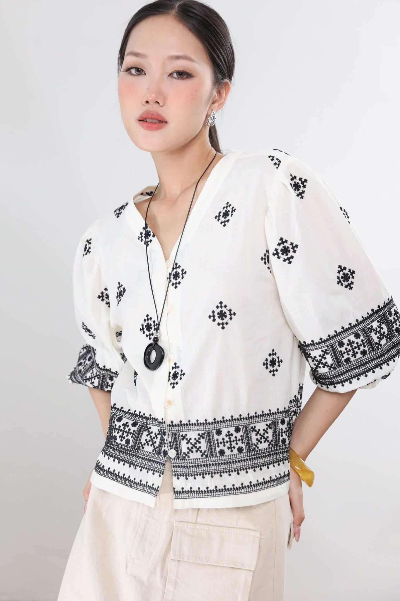 Áo Sơ Mi Linen Tay Lở Cổ V 10612300