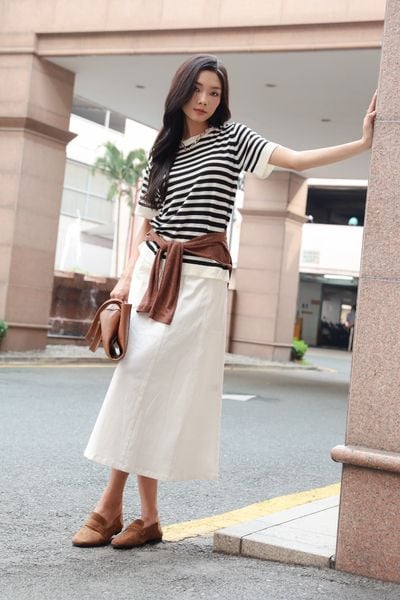 color_trắng sọc đen