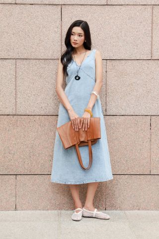 Đầm Jean Cổ V 11012219