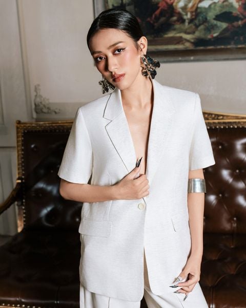 áo khoác vest ngắn tay màu kem