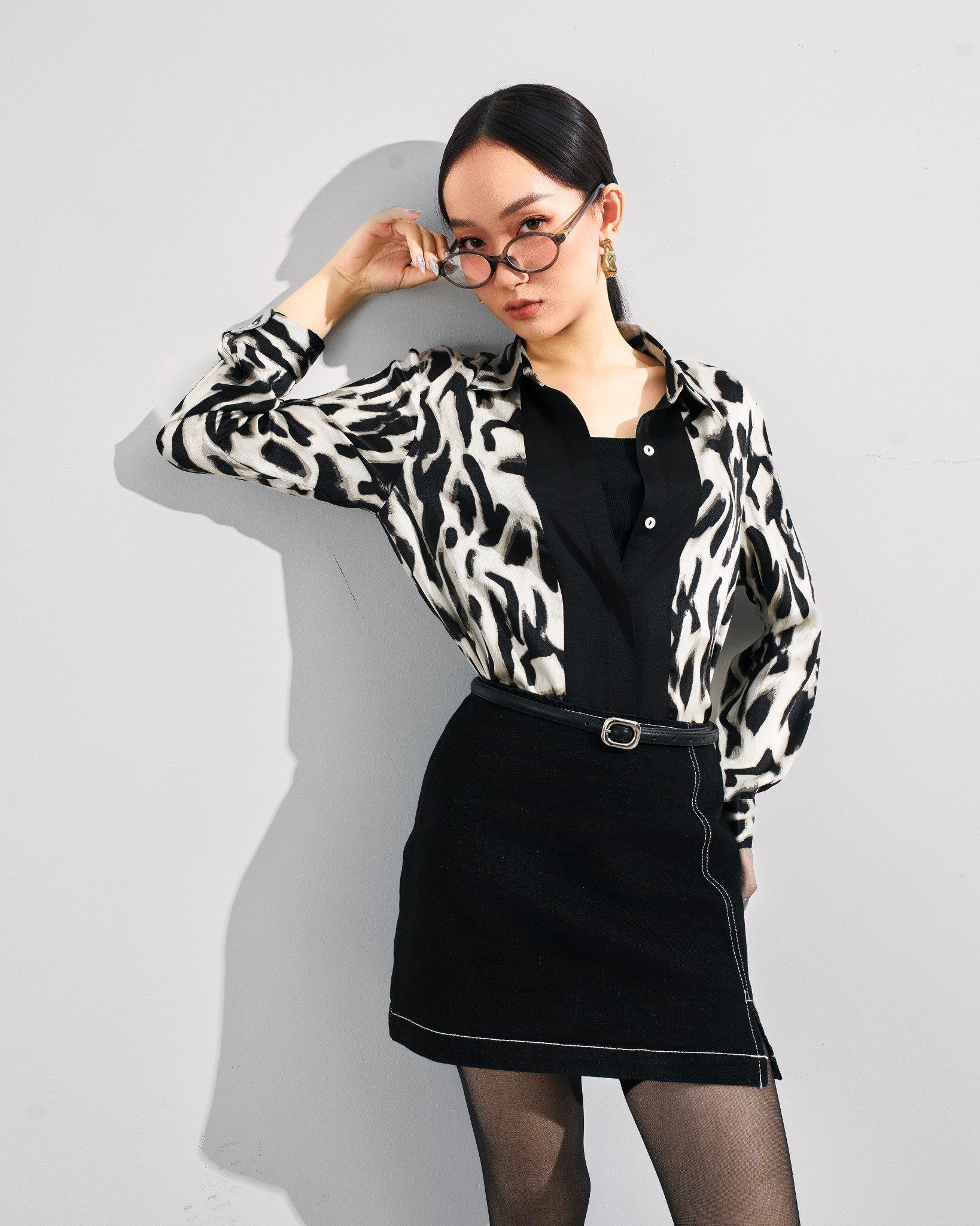 Áo Sơ Mi Lụa Họa Tiết Beo Đen 10611941