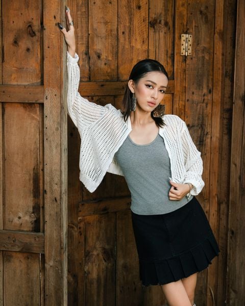 áo khoác lưới màu kem