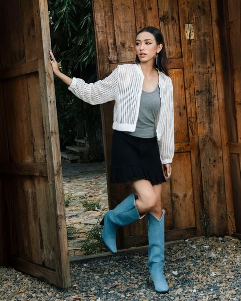 áo khoác lưới màu kem