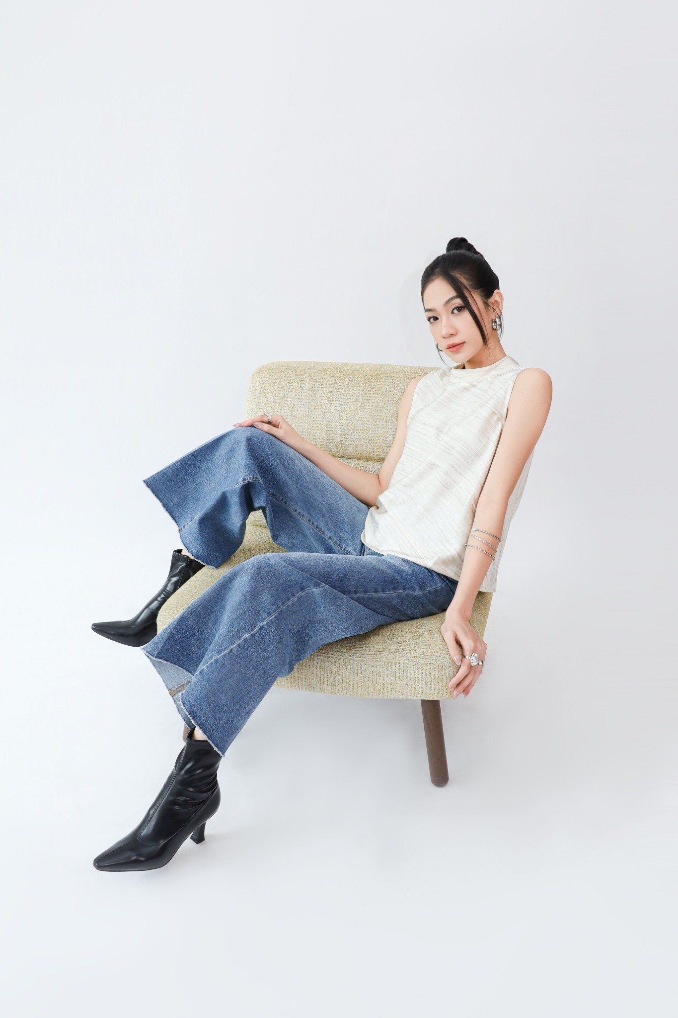 Quần Jean Ống Loe 11112067