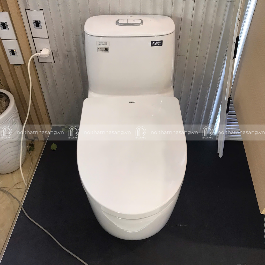 Bồn cầu 1 Khối INAX AC-1052VN Nắp Êm Aqua Ceramic
