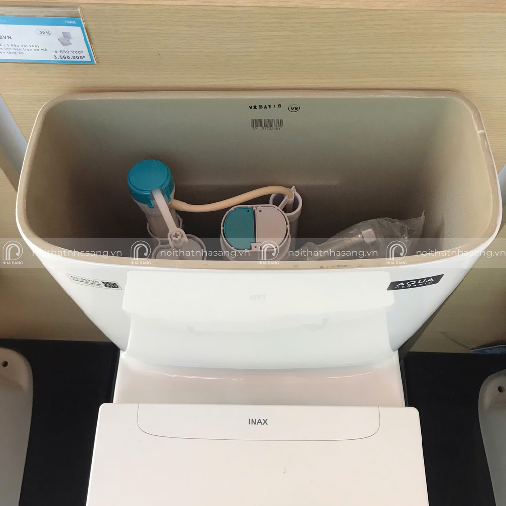 Bồn Cầu INAX 602VN (AC602VN) 2 Khối Xả Nhấn Aqua Ceramic