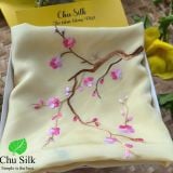  Khăn choàng lụa tơ tằm thêu tay_Màu vàng- Món quà tặng mang nhiều ý nghĩa 