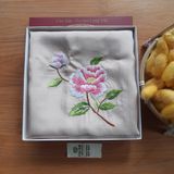  KHĂN LỤA VUÔNG TƠ TẰM THÊU TAY 