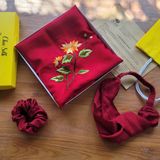  KHĂN LỤA VUÔNG TƠ TẰM THÊU TAY 