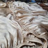  Set Ga giường bo chun + 2 vỏ gối tơ tằm màu be, dầy 19momme 