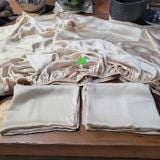  Set Ga giường bo chun + 2 vỏ gối tơ tằm màu be, dầy 19momme 