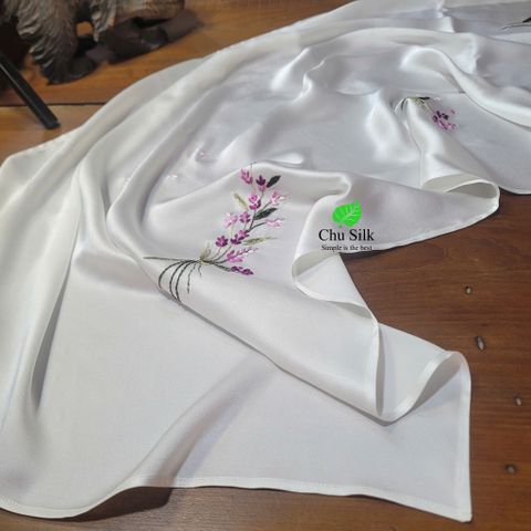  Khăn choàng tơ tằm màu trắng thêu hoa Oải hương- Lavender- Quà tặng tinh tế 