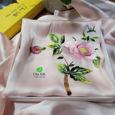  Khăn choàng tơ tằm nguyên chất thêu tay- Quà tặng cao cấp thuần Việt- Mẫu số 7 màu hồng 