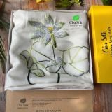  Khăn lụa tơ tằm thêu tay_màu trắng 