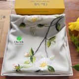  Khăn lụa tơ tằm thêu tay_màu trắng 