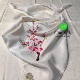  KHĂN LỤA VUÔNG TƠ TẰM THÊU TAY 