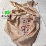  KHĂN LỤA VUÔNG TƠ TẰM THÊU TAY 