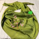  KHĂN LỤA VUÔNG TƠ TẰM THÊU TAY 