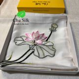  KHĂN LỤA VUÔNG TƠ TẰM THÊU TAY 