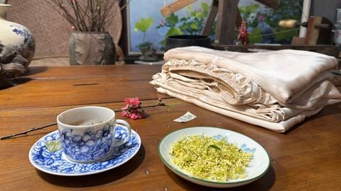  Quà cho cặp đôi sắp cưới- Bộ drap ga giường + 3 vỏ gối tơ tằm 
