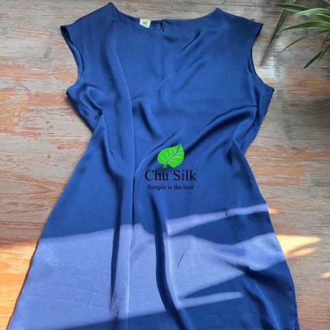  Váy lụa tơ tằm dáng suông đuôi cá 