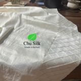  Váy tơ tằm nguyên bản màu trắng thêu hoa đào (sản phẩm đặt hàng trước) 