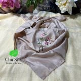  KHĂN LỤA VUÔNG TƠ TẰM THÊU TAY 