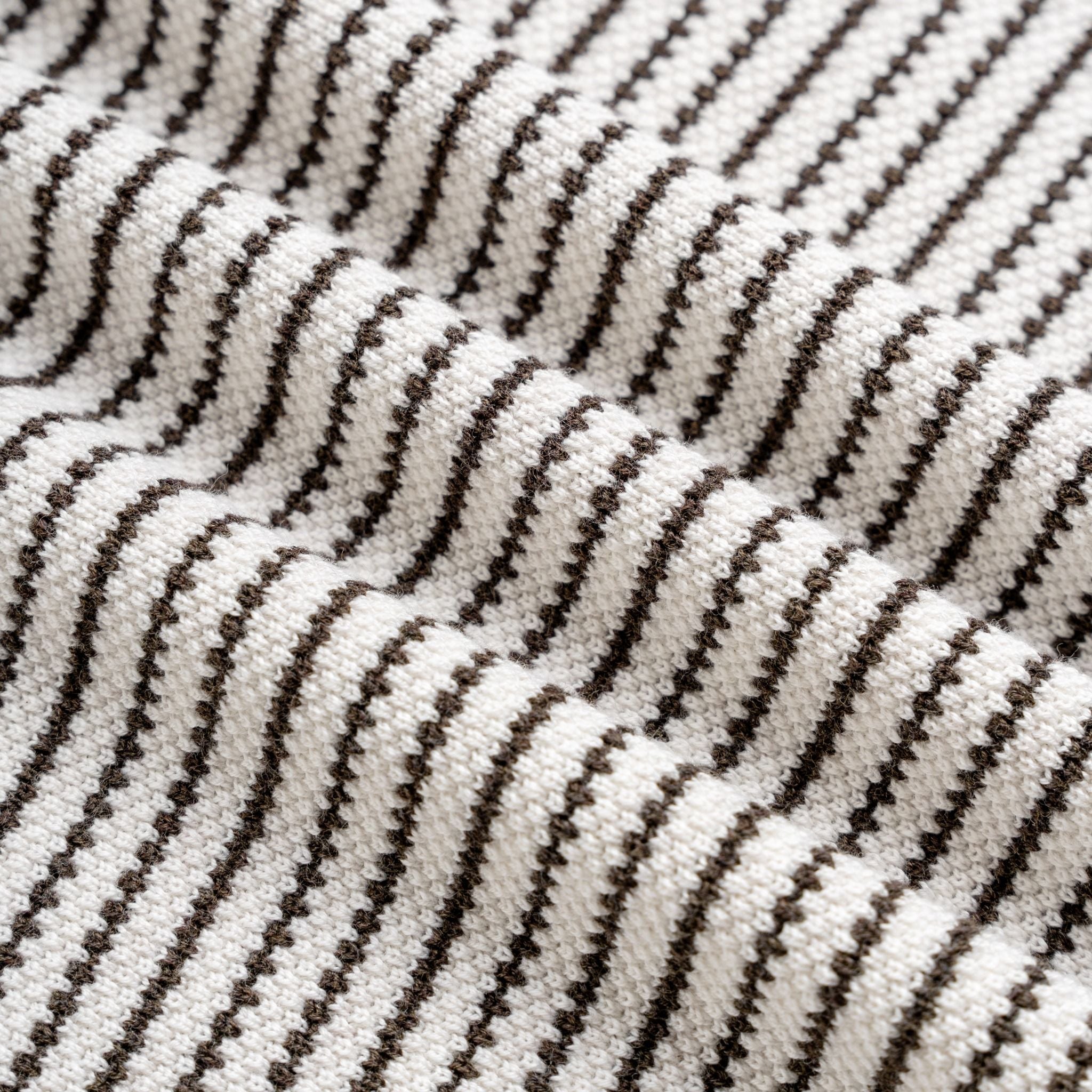 Áo Polo Dệt Kim By Cotton Melange Sọc Nhỏ Kem