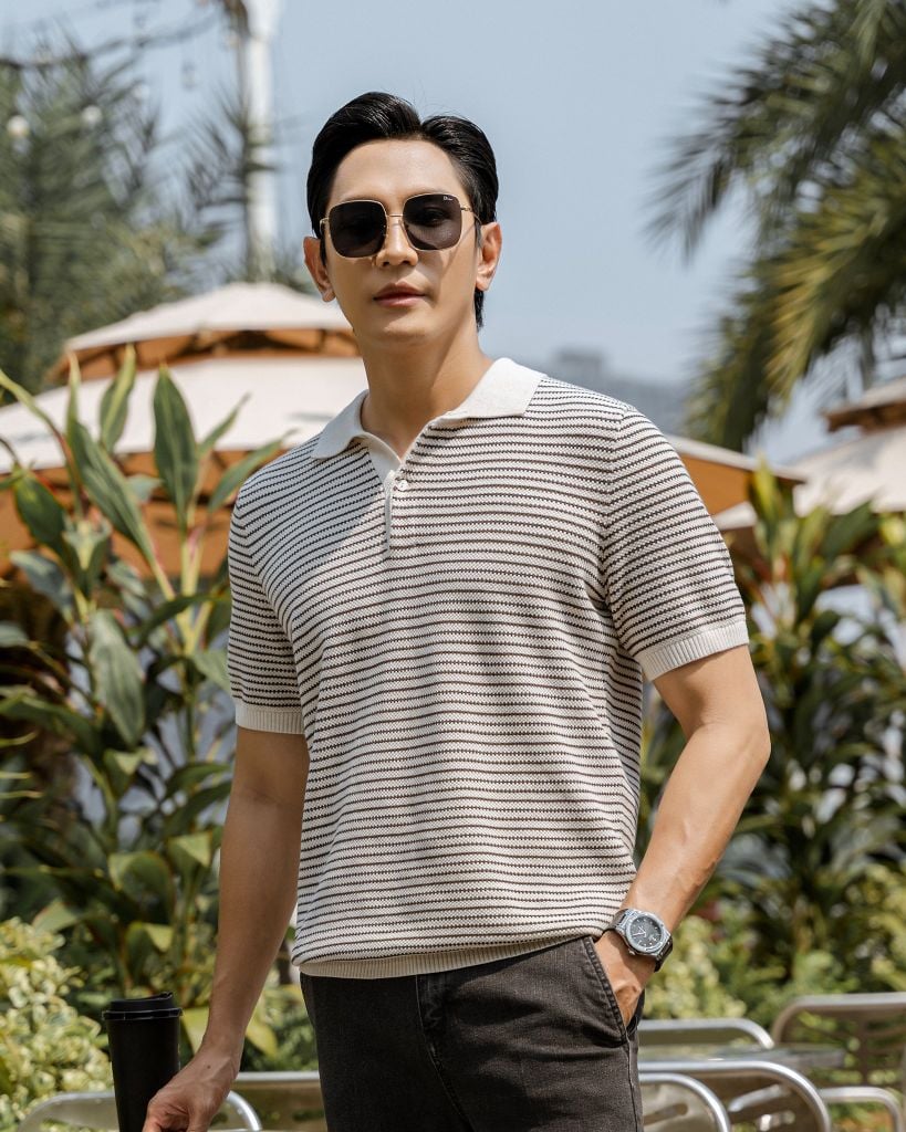 Áo Polo Dệt Kim By Cotton Melange Sọc Nhỏ Kem