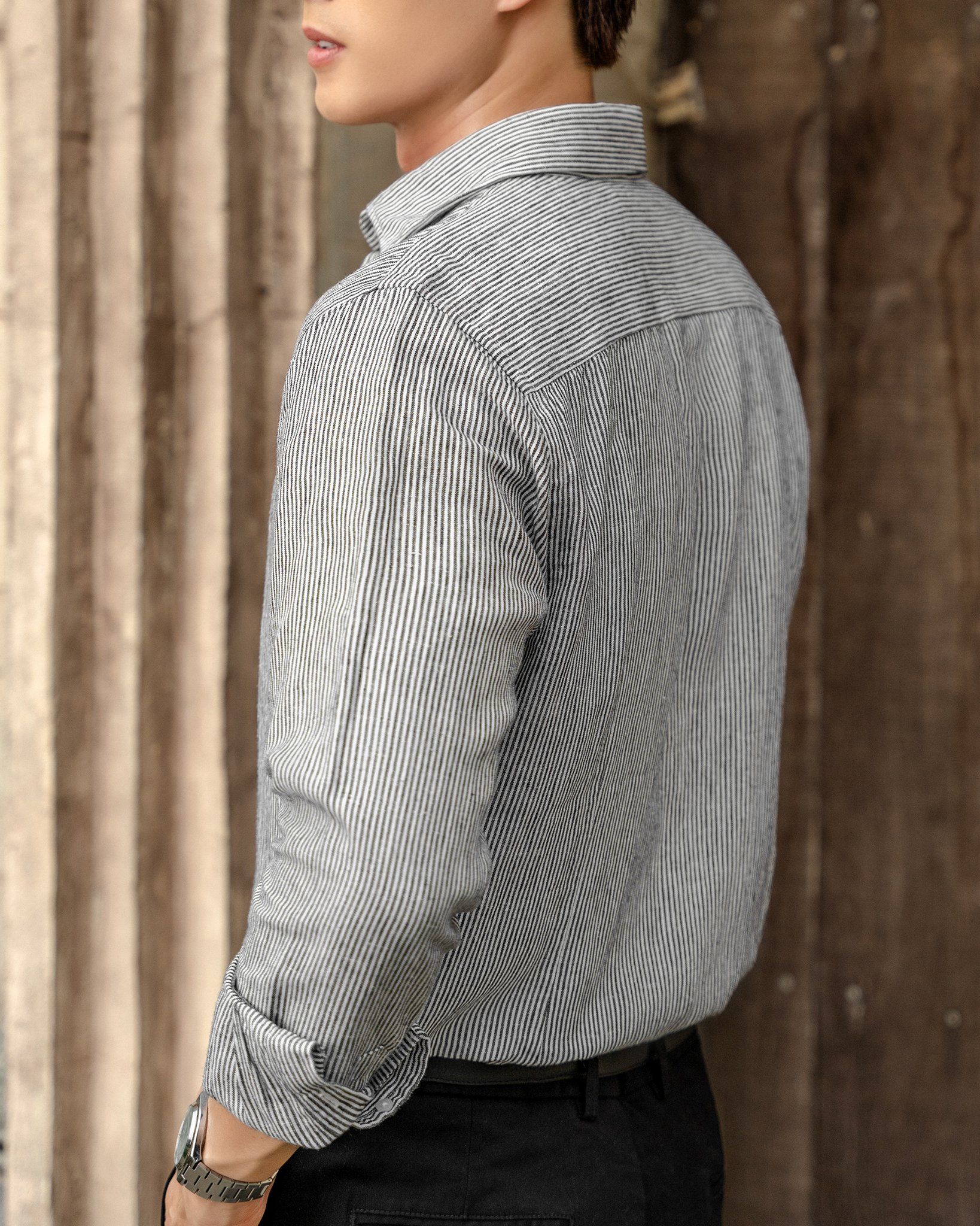 Áo Sơ Mi Nam By Cotton Linen Sọc Nhuyễn Đen