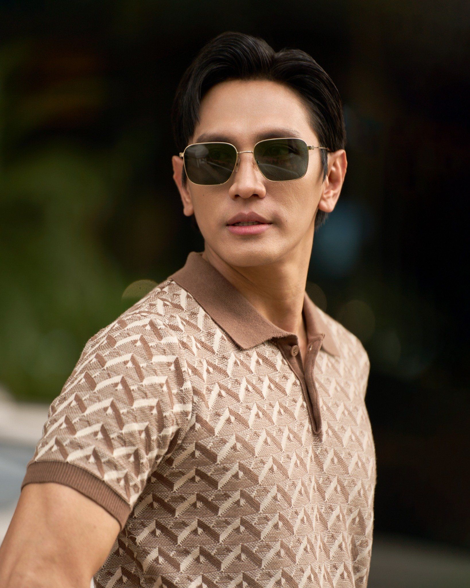 Áo Thun Polo Dệt Kim Cao Cấp Monogram Hoạ Tiết Nâu Trắng
